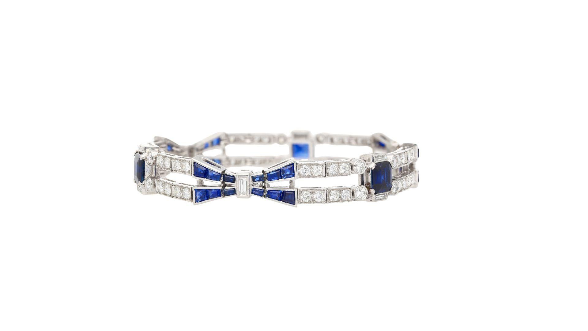 Vintage 12 Carat Blue Sapphire and Diamond Art Deco Open Bracelet in Platinum For Sale 3