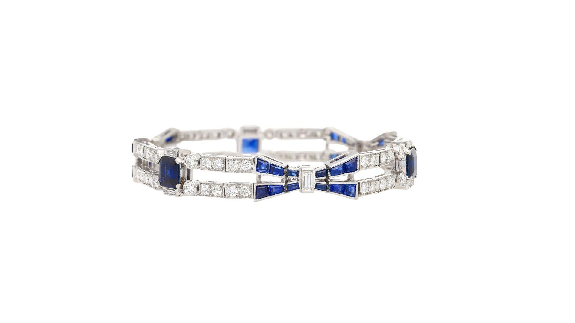 Vintage 12 Carat Blue Sapphire and Diamond Art Deco Open Bracelet in Platinum For Sale 4