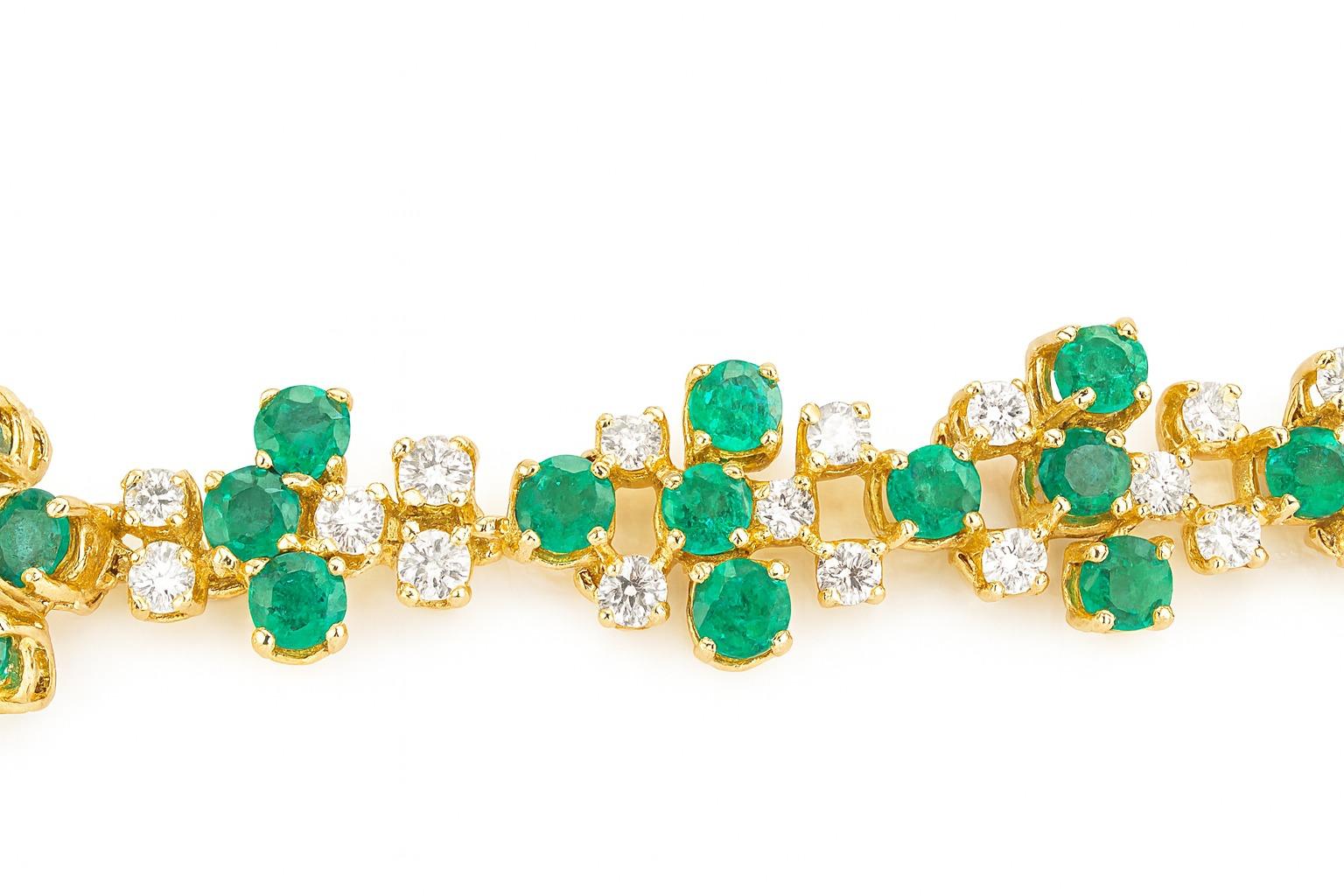 Colombian Emerald and Diamond Choker Necklace

An extraordinary Colombian emerald and diamond choker, crafted with exceptional precision and designed to sit gracefully at the neckline. This exquisite piece showcases a remarkable collection of 184