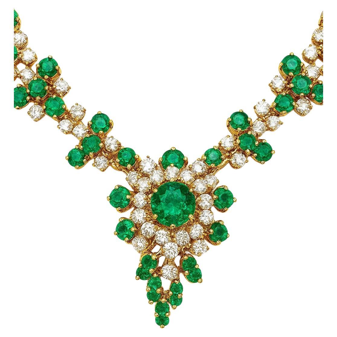 Vintage 12 Carat Colombian Emerald & Diamond Necklace For Sale