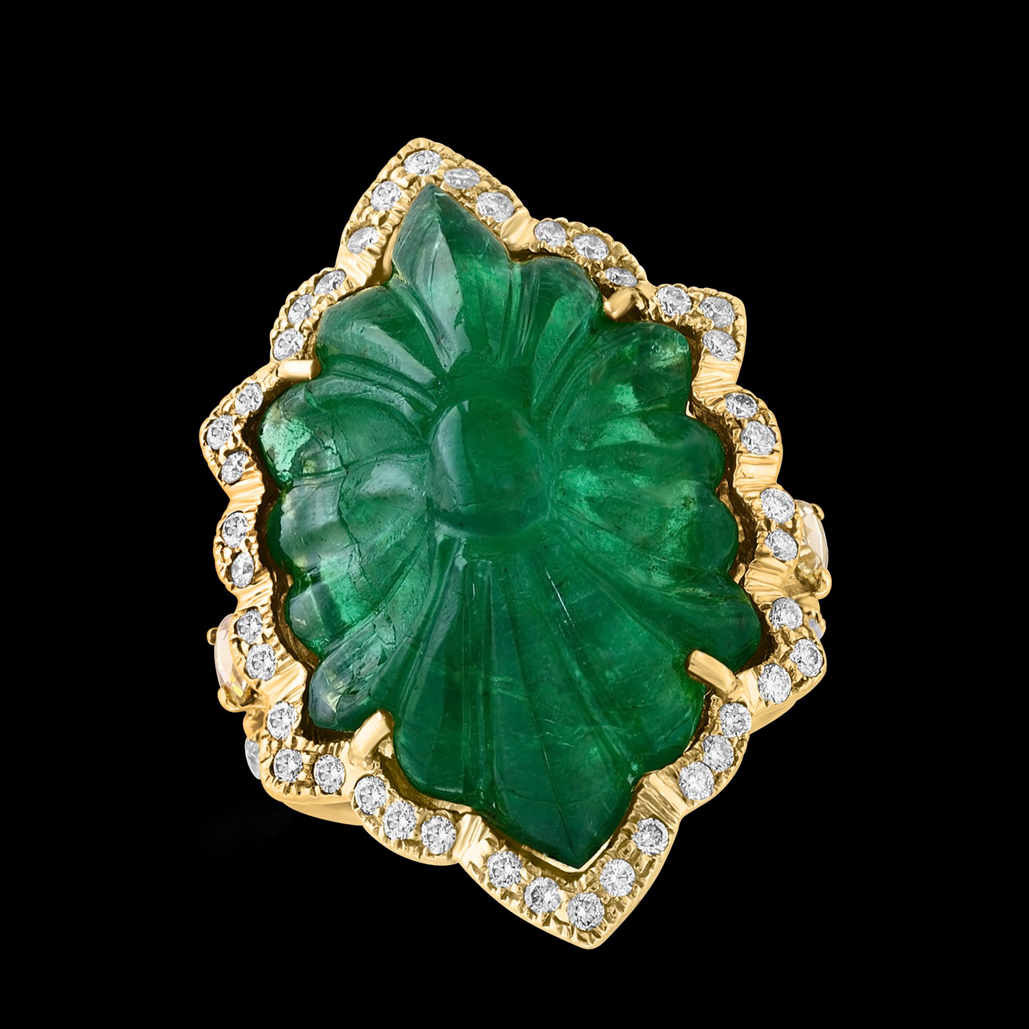 Vintage 12 Ct Natural Carved Emerald & 1.5 Ct Diamond Ring 18 Kt Yellow Gold In Excellent Condition For Sale In New York, NY