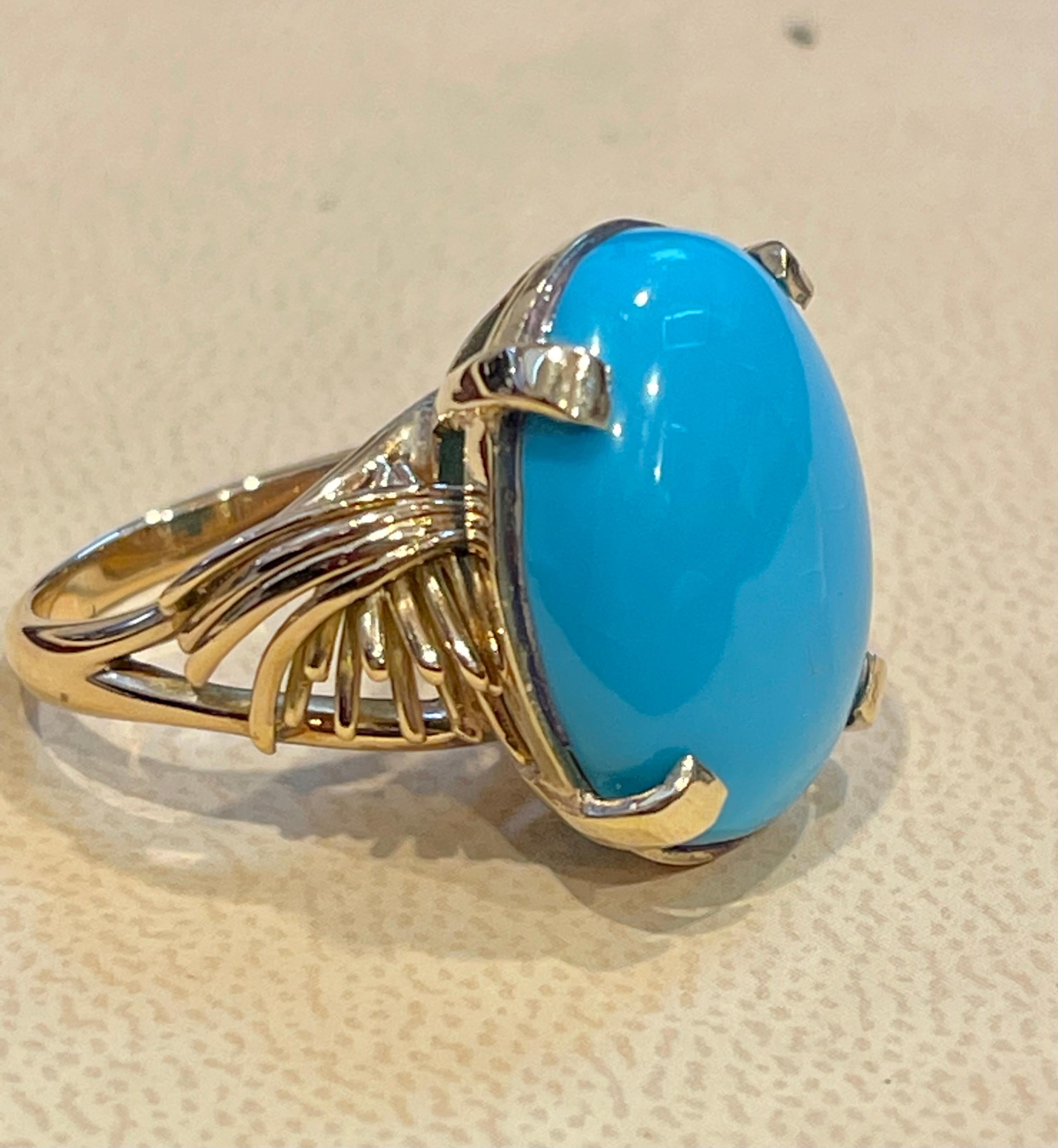Cabochon Vintage 12 Ct Natural Oval Sleeping Beauty Turquoise Ring, 14 Kt Yellow Gold For Sale