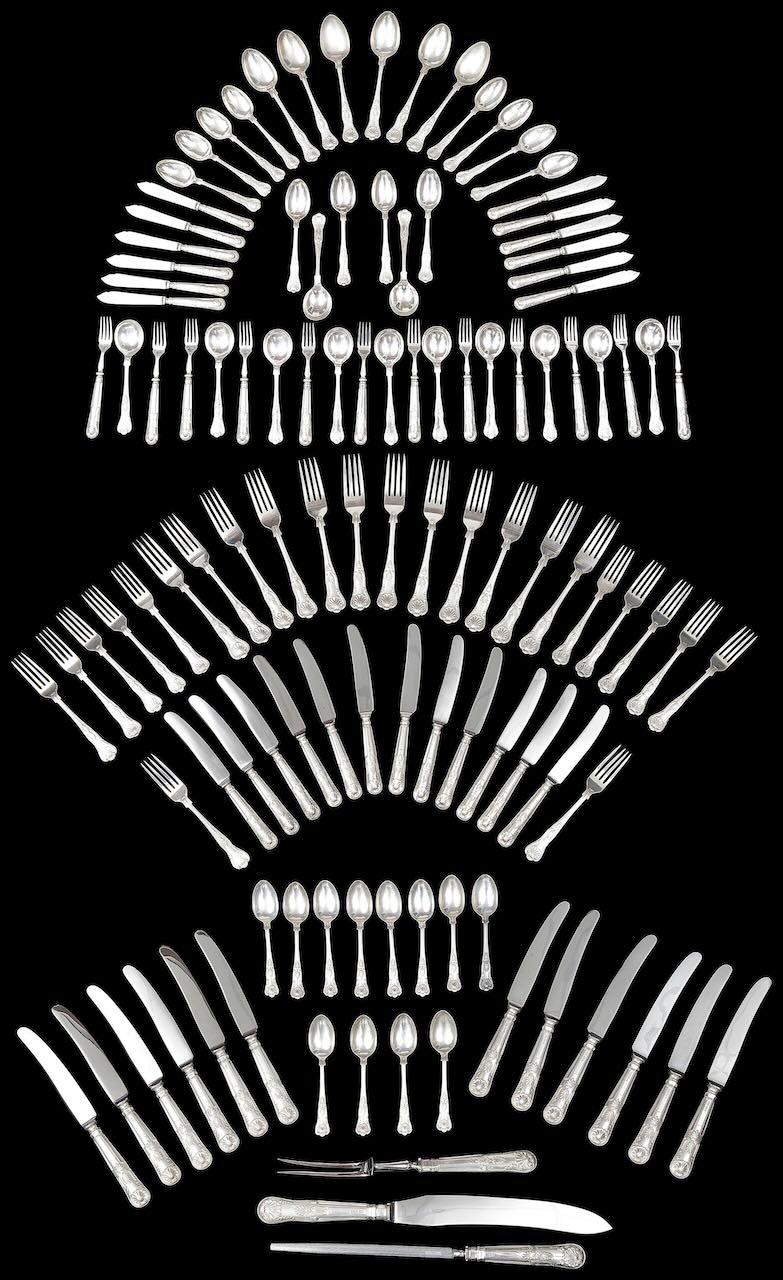 Elisabettiano Vintage 12 Place Kings Pattern Sterling Silver Cutlery by Harrods 20th Century in vendita