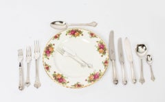 Vintage 12 Place Settings Roberts & Belk 154 Piece Canteen of Cutlery, 1981