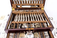 Vintage 12 Place Settings Roberts & Belk 154 Piece Canteen of Cutlery, 1981