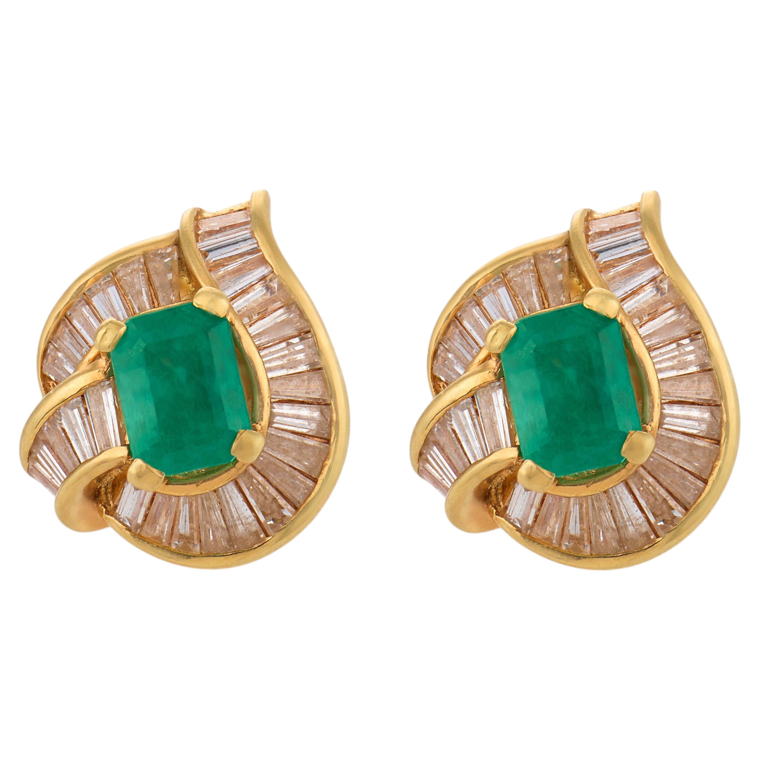 Vintage 1.20 carat emerald diamond 18k yellow gold stud earrings