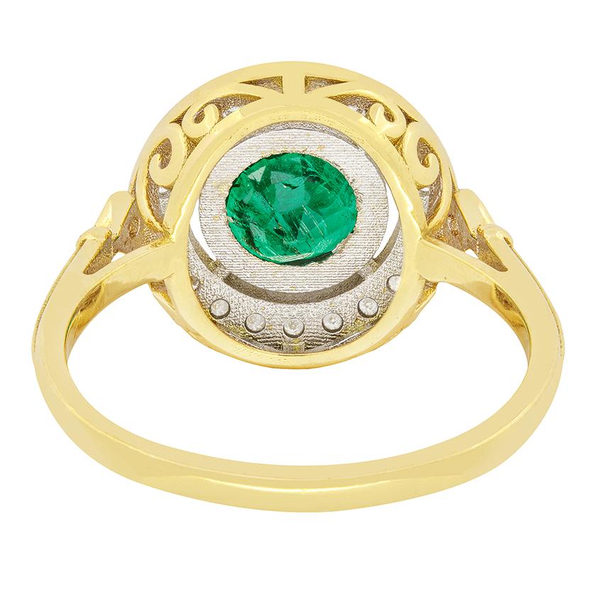 Vintage 1.20ct Emerald and Diamond Halo Ring, c.1950s In Good Condition For Sale In London, GB