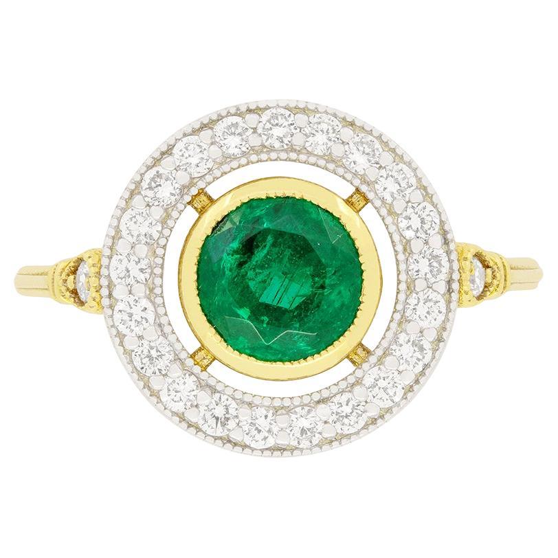 Vintage 1.20ct Emerald and Diamond Halo Ring, c.1950s en vente