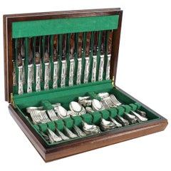 Vintage 122-Piece Canteen 'Queens Pattern' Silver Plated Cutlery:: 20th Century