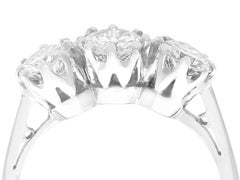 Anello vintage a trilogia con diamante da 1,23 carati e oro bianco 18 carati