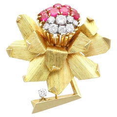 Vintage 1.23 Carat Ruby and 0.95 Carat Diamond Yellow Gold Brooch 