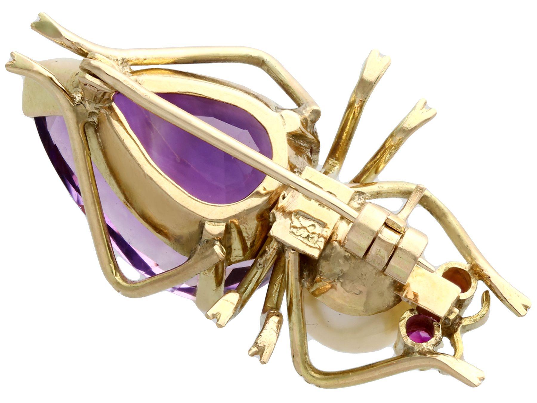 Vintage 12.39 Carat Amethyst Pearl and Ruby Yellow Gold Insect Brooch In Excellent Condition For Sale In Jesmond, Newcastle Upon Tyne