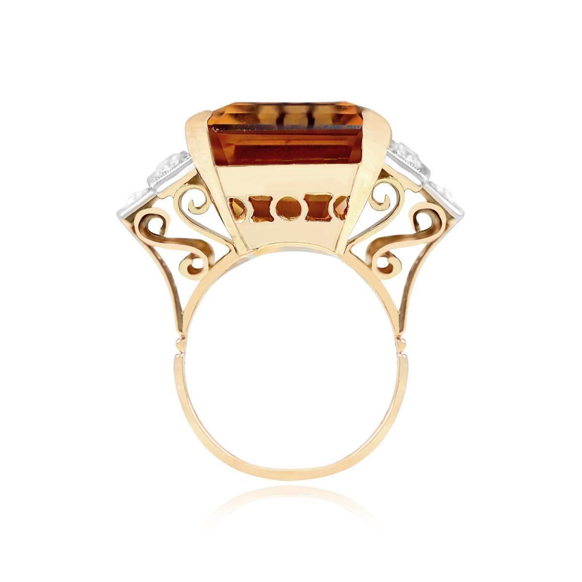 Vintage 12.40ct Emerald Cut Natural Citrine Cocktail Ring, 18k Yellow Gold In Excellent Condition For Sale In New York, NY