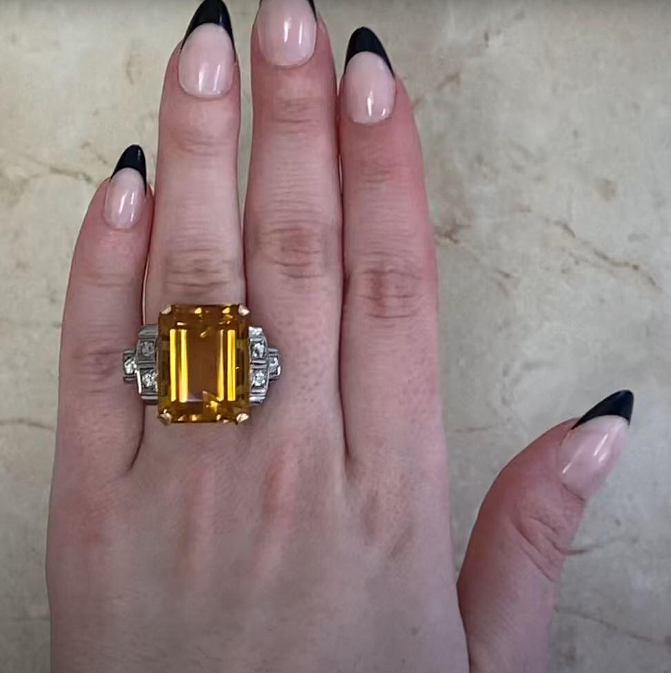 Vintage 12.40ct Emerald Cut Natural Citrine Cocktail Ring, 18k Yellow Gold For Sale 4