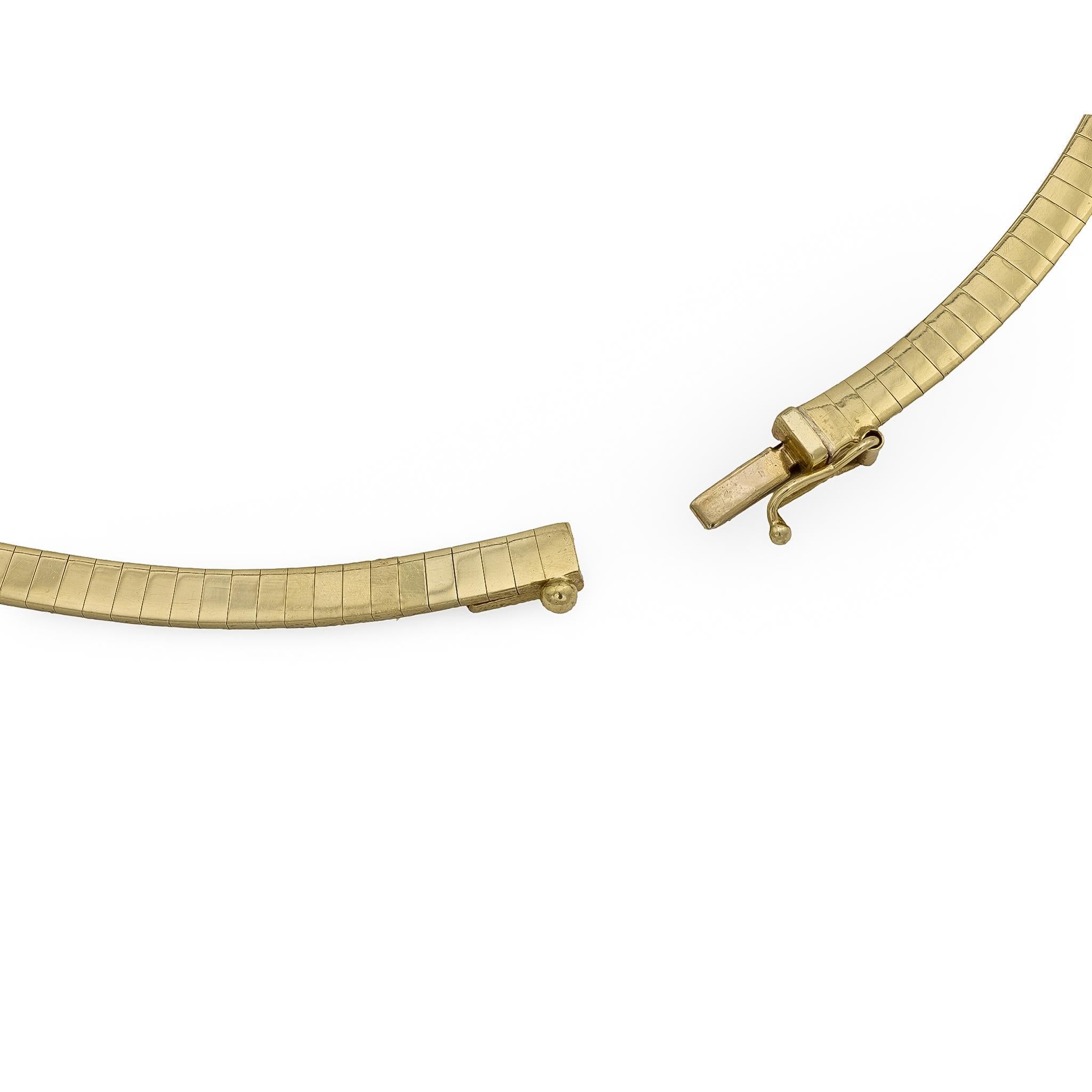 Vintage 1.25 carat diamond 14k yellow gold necklace In Good Condition For Sale In Beverly Hills, CA