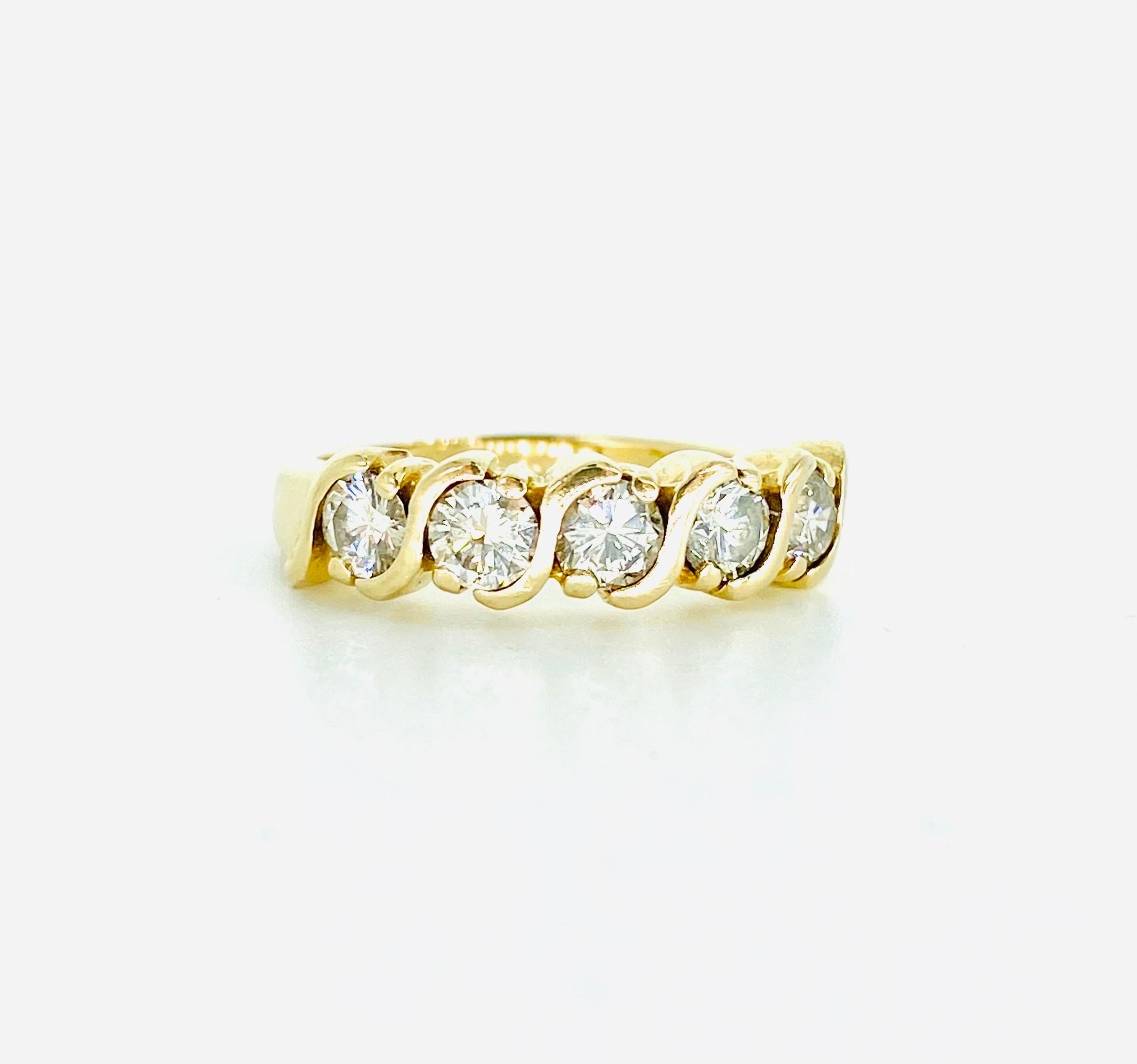 Verlobungsring aus 14k Gold mit 1,25 Karat Diamanten mit fünf Steinen im Vintage-Stil im Angebot 4