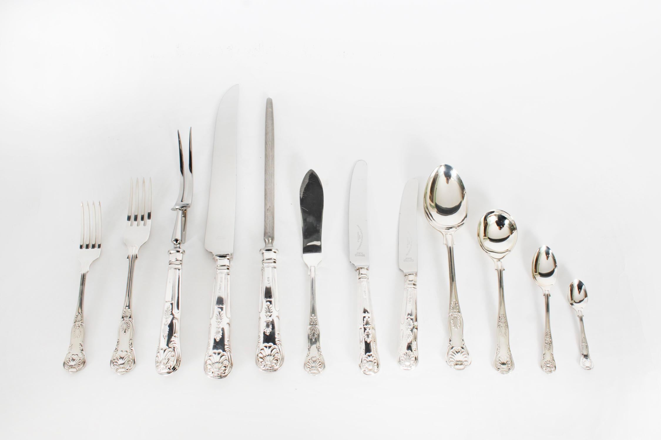 English Vintage 127 Piece Canteen-12 Place Sterling Silver Cutlery Set 20th Century For Sale