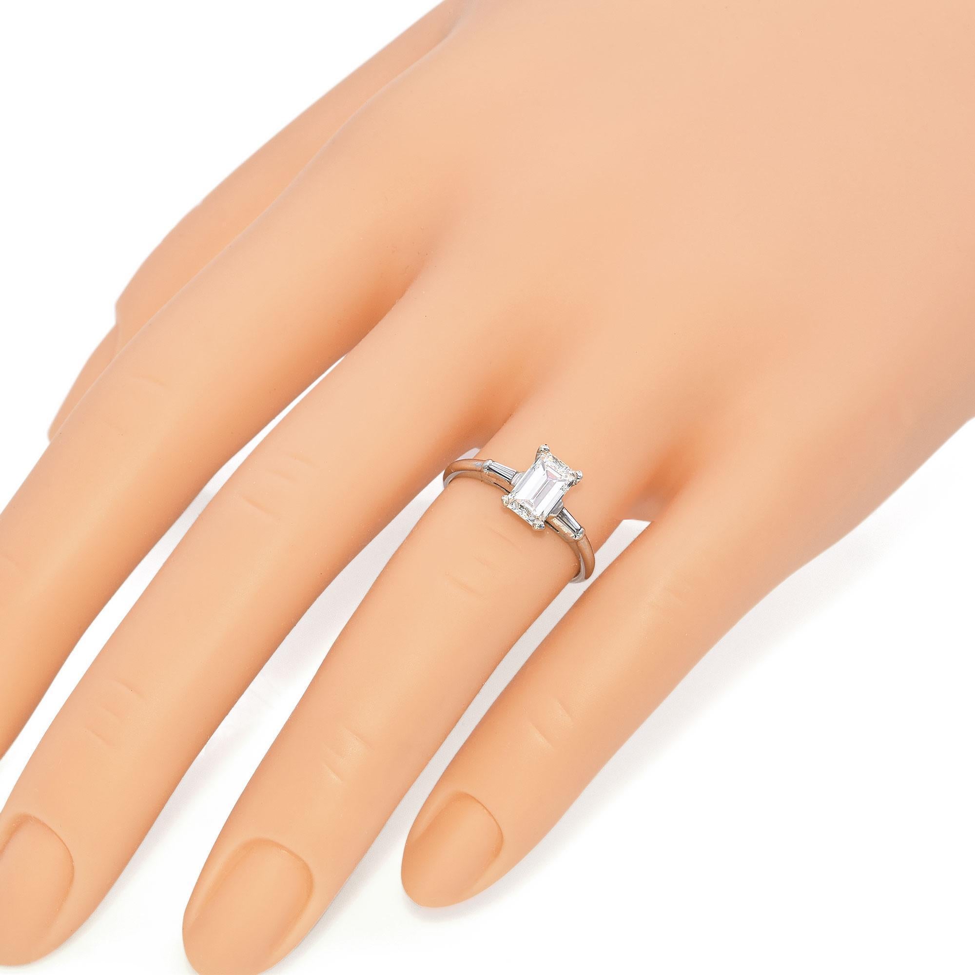 Vintage Platinum 1.29ct H VS1 Emerald Cut Diamond Engagement Ring GIA In Good Condition For Sale In New York, NY