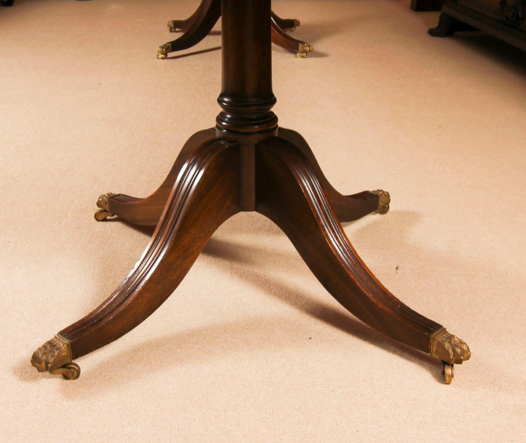Vintage 12ft Twin Pillar Esstisch & 12 Federal Esszimmerstühle, 20. Jahrhundert im Angebot 6