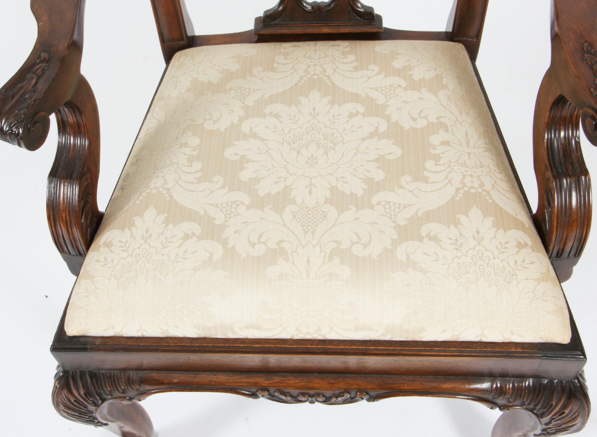 Table de salle à manger vintage de 12 pieds en acajou et 12 chaises Chippendale du 20ème siècle en vente 11