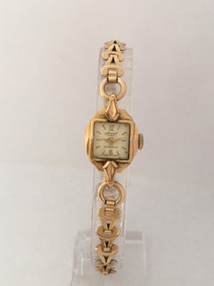 Vintage 12K Rolled Gold / Stainless Steel Back Accurist Ladies Mechanical Watch