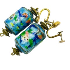 Boucles d'oreilles pendantes en émail coloré et rempli d'or (12kt)