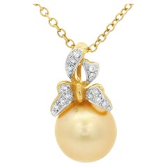 Vintage 12mm Gold South Sea Pearl Diamond Pendant in 18 Karat Yellow Gold