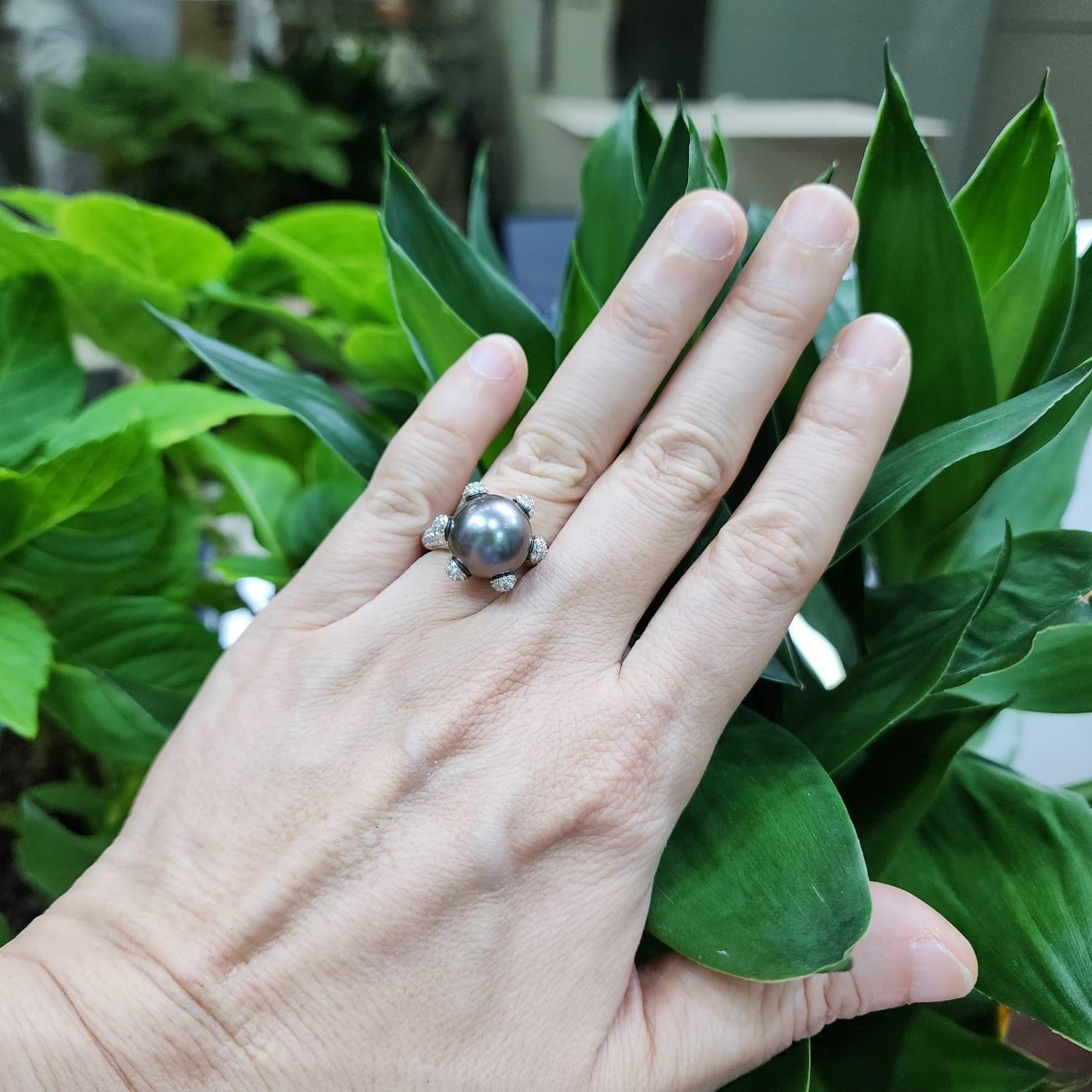 Bead Vintage 12MM Tahitian Black Pearl Diamond Ring in 18 Karat White Gold For Sale