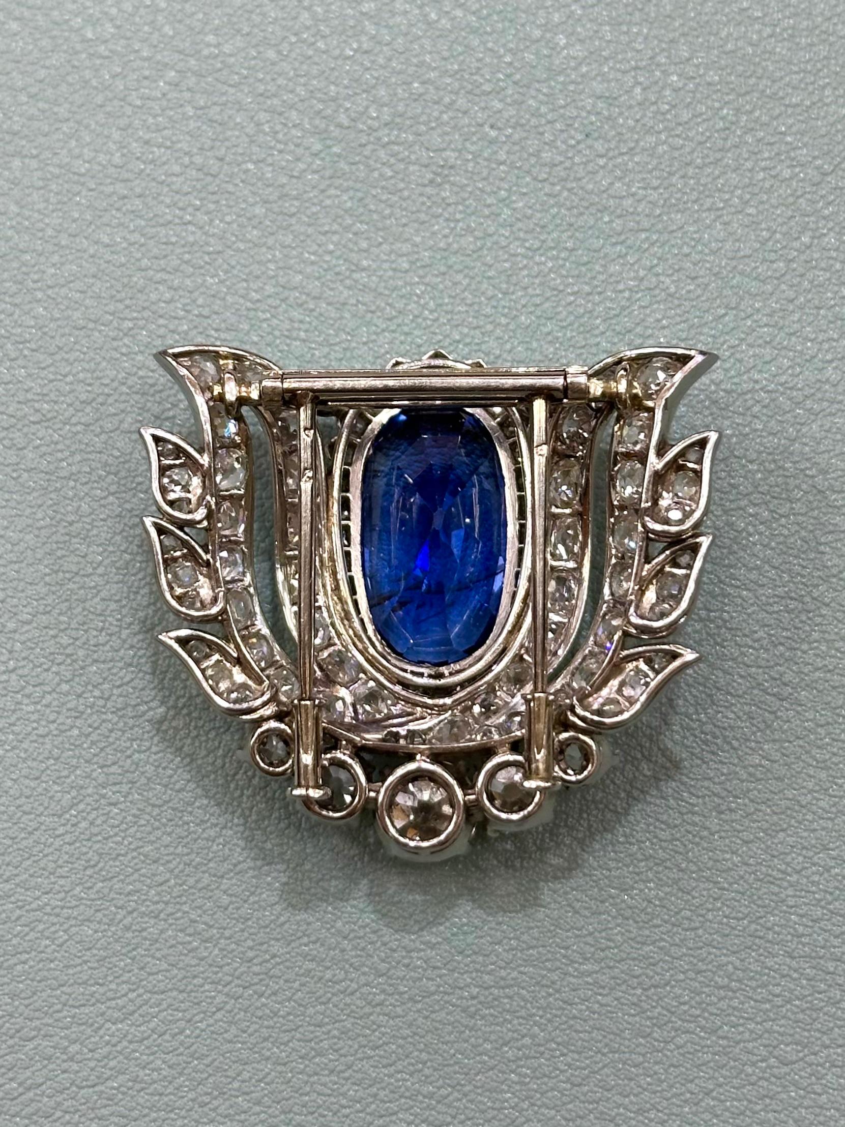Vintage 13-15cts natürlichen ovalen blauen Saphir und Diamant-Brosche in 18k Weißgold (Art déco) im Angebot