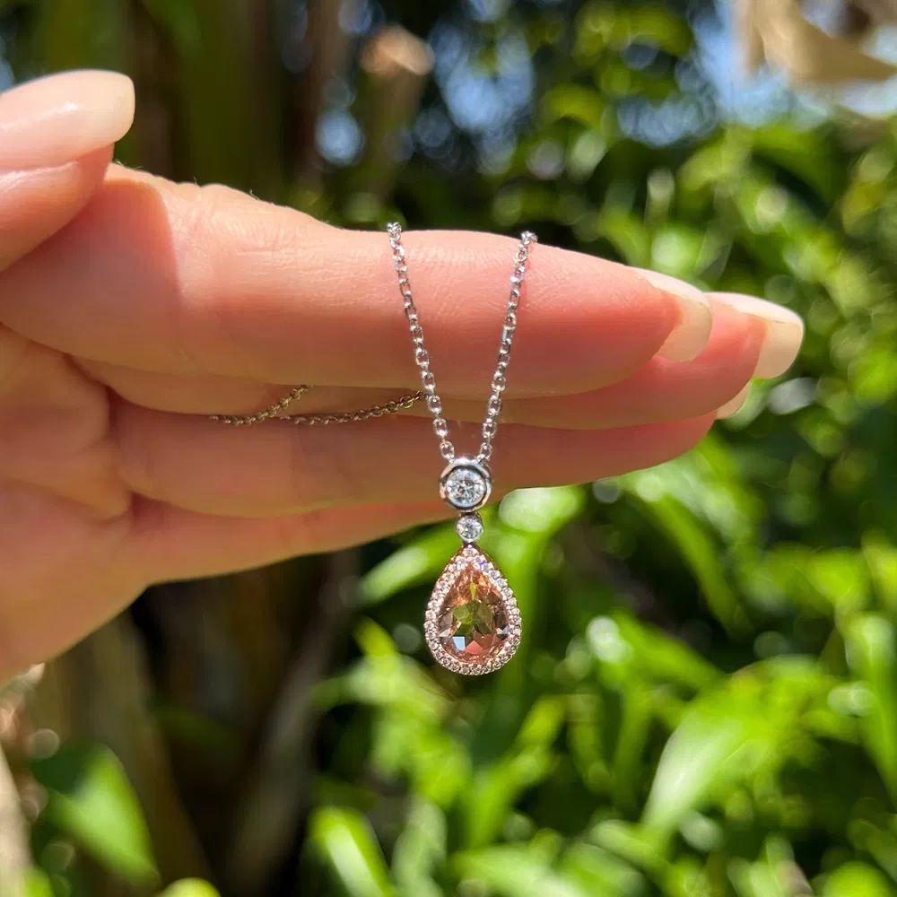 Modernist Vintage 1.3 Carat Pear Morganite and Diamond Gold Drop Pendant Necklace For Sale