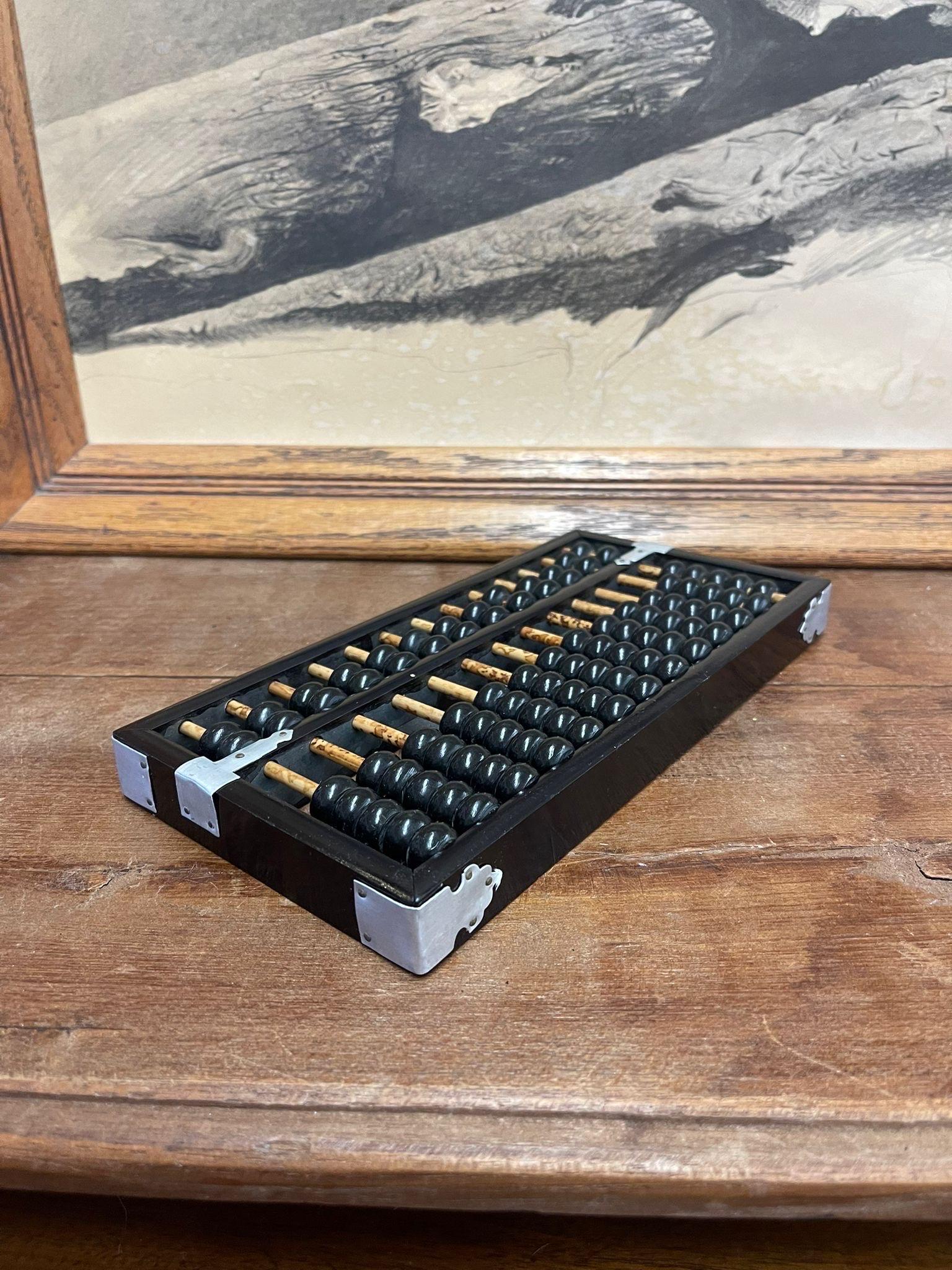 Mid-Century Modern Abacus vintage à 13 rangs avec quincaillerie de couleur argentée en vente