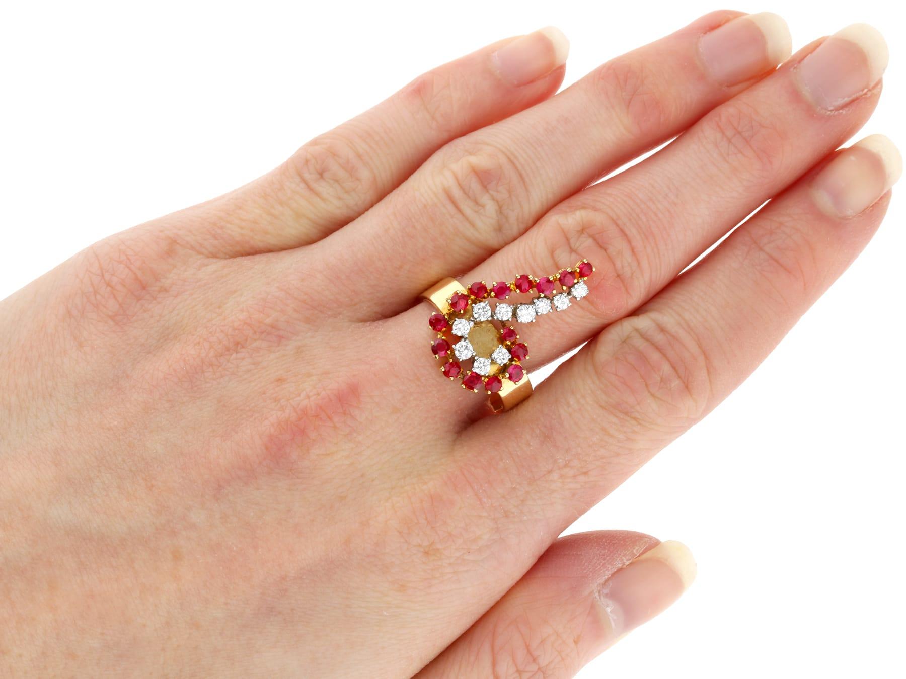 Vintage 1.30Ct Ruby and 0.39Ct Diamond 18k Yellow Gold Dress Ring 1979 For Sale 4