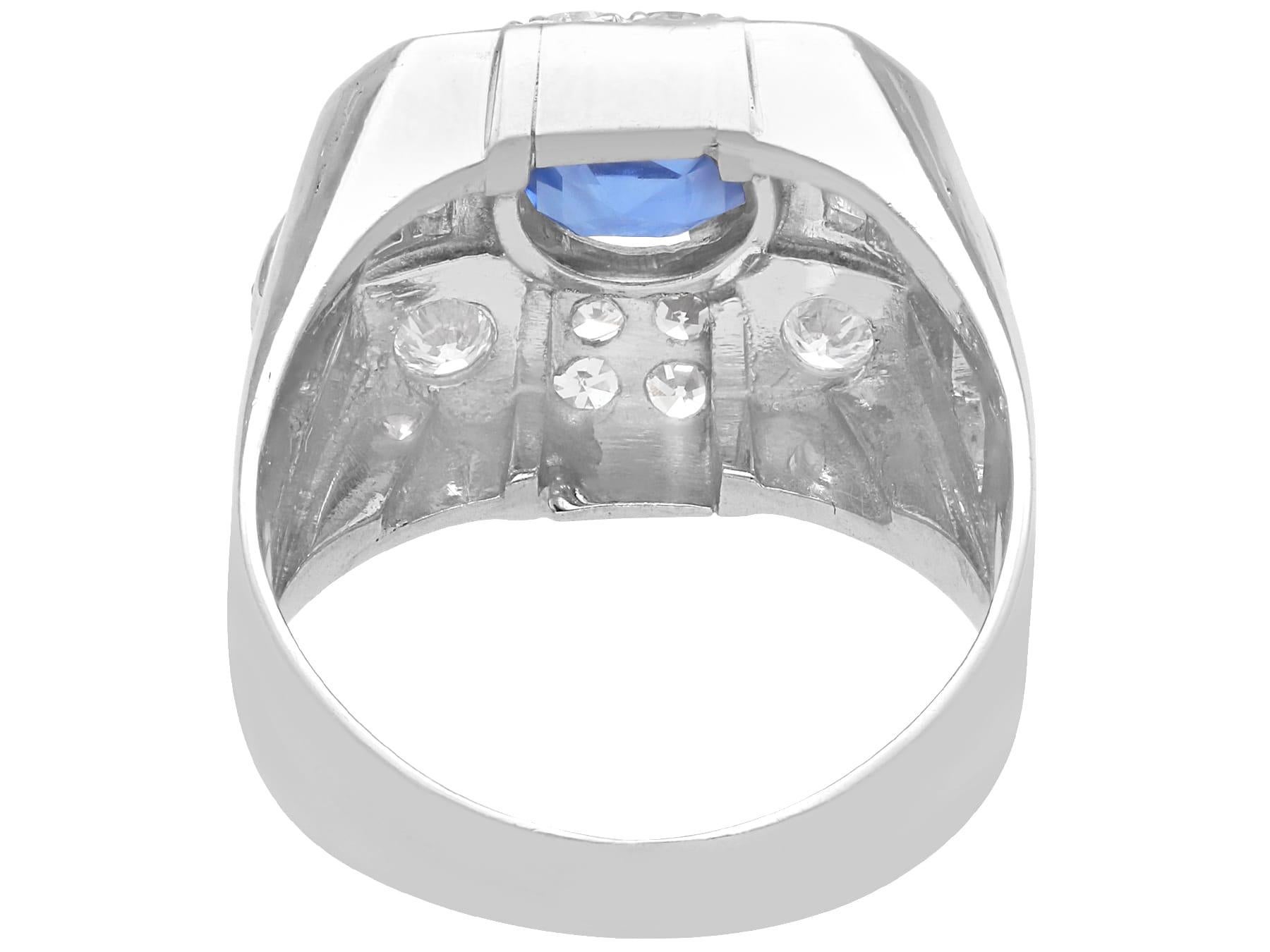 Vintage 1.30Ct Sapphire and 0.90Ct Diamond, Platinum Dress Ring Circa 1950 Unisexe en vente