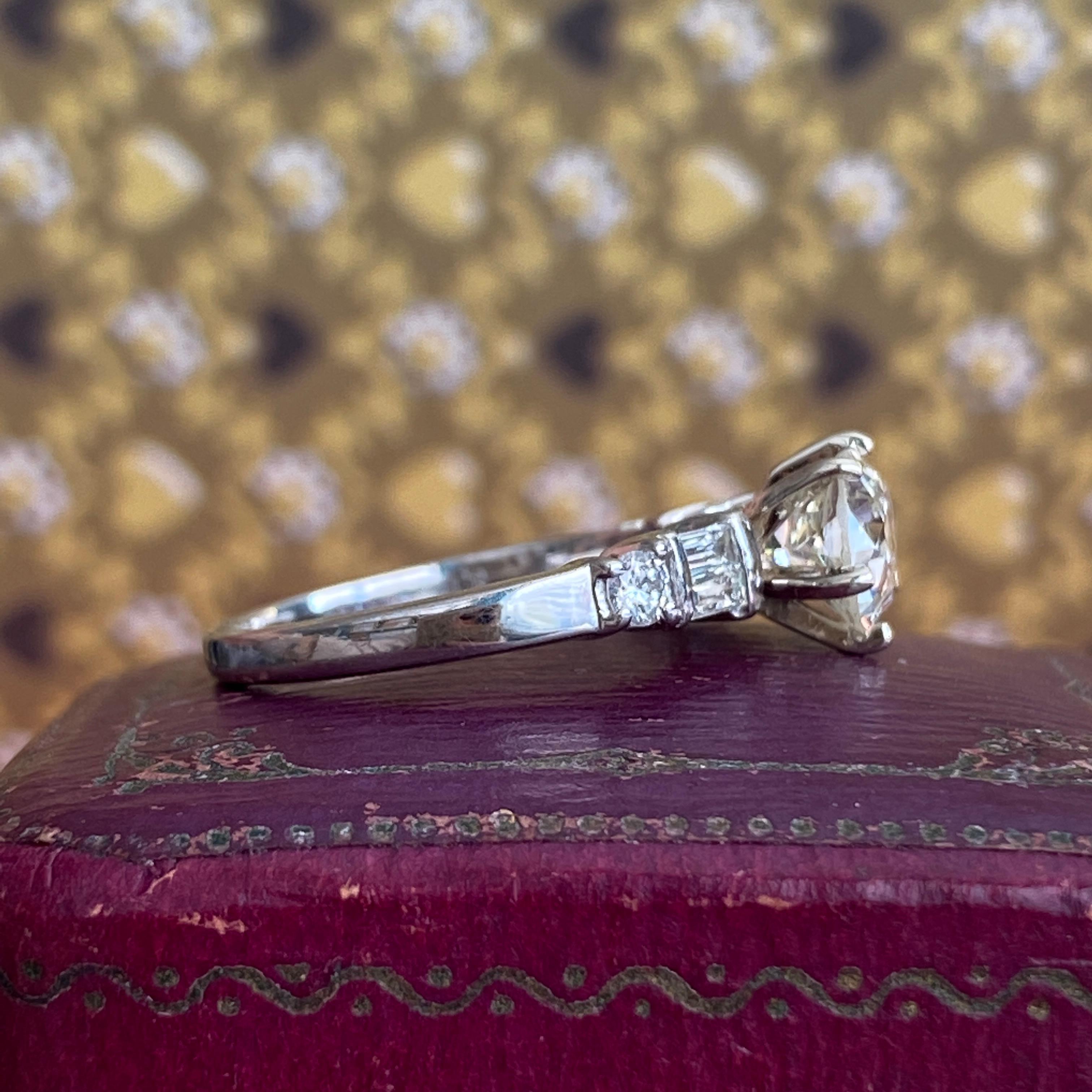 Anillo de compromiso de platino con un diamante vintage de 1,31 TCW 3