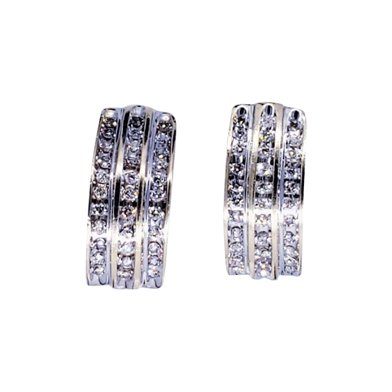 Vintage 1.32 Carat Diamond Huggies Earrings 14 Karat Gold For Sale