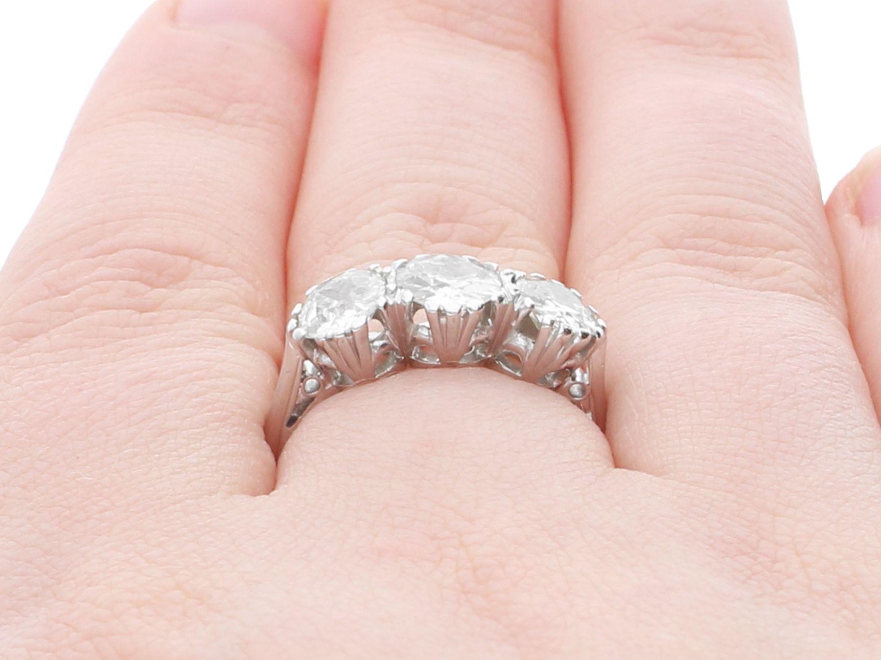 Vintage 1.32 Carat Diamond and Palladium Trilogy Ring For Sale 3