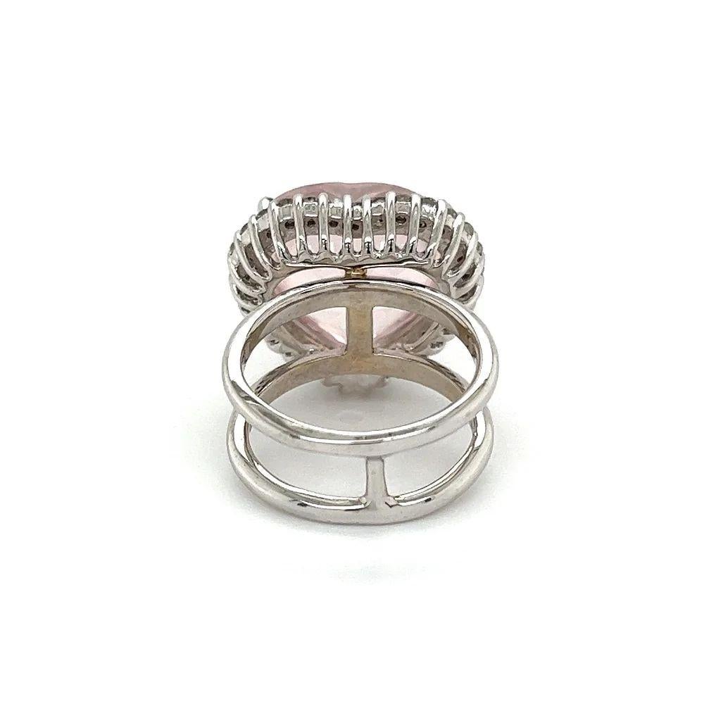 Bague Vintage 13.65 Carat Rose Quartz Heart and Diamond Gold Ring Excellent état - En vente à Montreal, QC