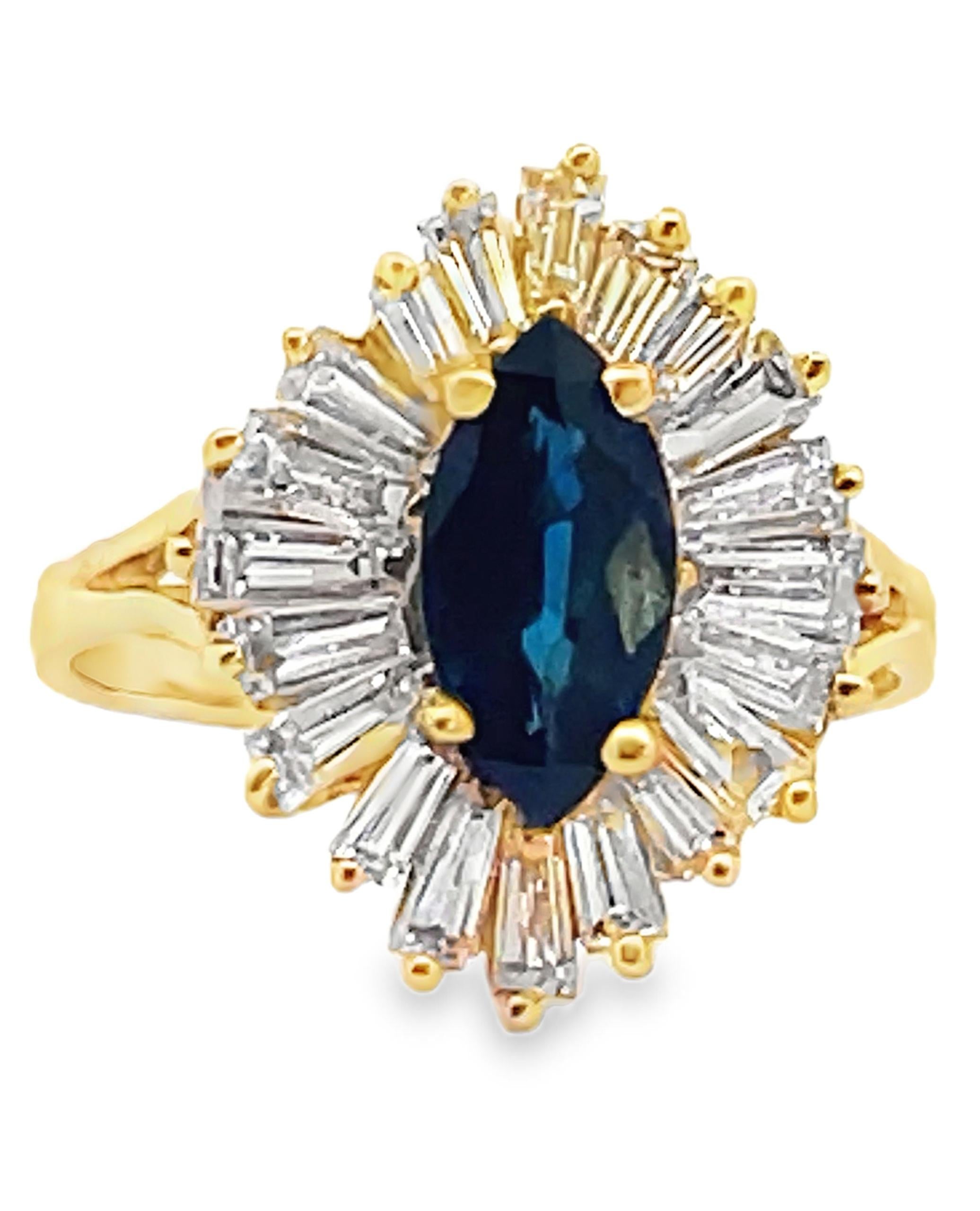 Contemporaneo Anello vintage con zaffiro marquise da 1,38 carati e diamanti a raggiera baguette da 1,35 carati in vendita