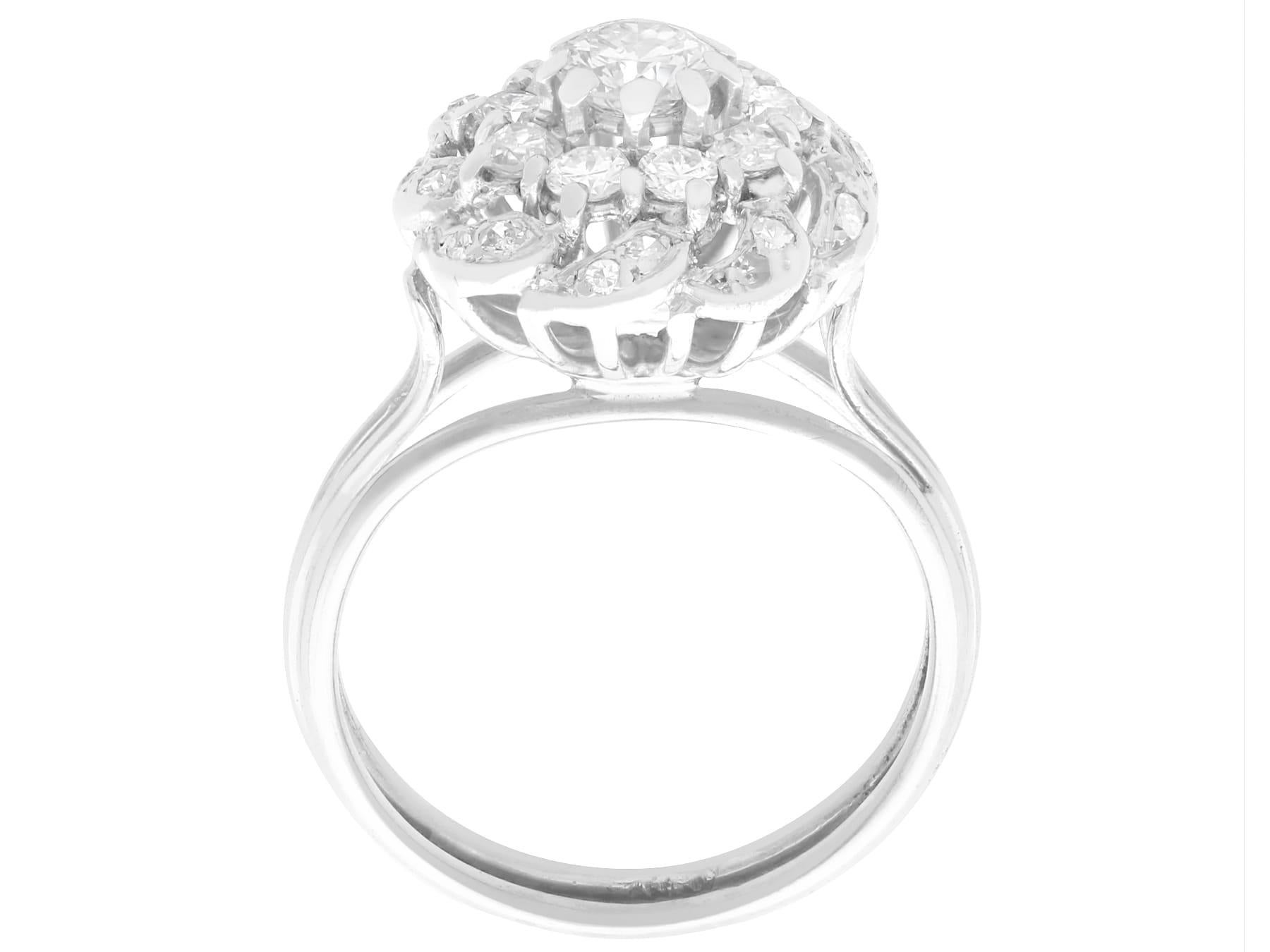 Women's or Men's Vintage 1.39 Carat Diamond and White Gold Cluster Ring For Sale