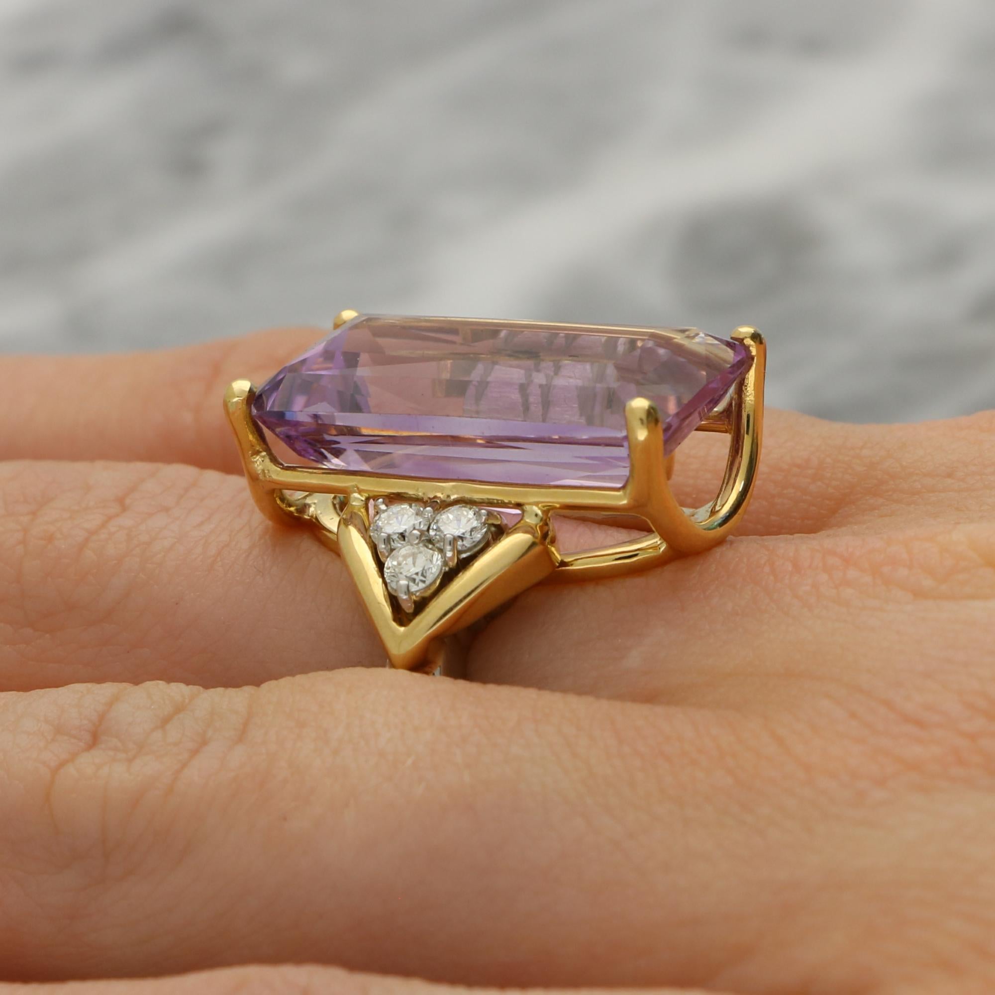 Vintage 13.90ct Amethyst and Diamond Cocktail Ring in 18k Gold and Platinum For Sale 2