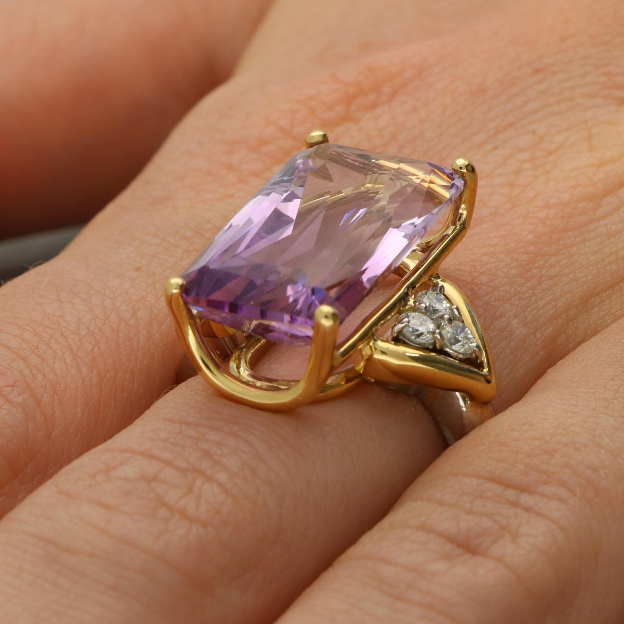 Vintage 13.90ct Amethyst and Diamond Cocktail Ring in 18k Gold and Platinum For Sale 3