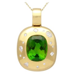 Vintage 13.94 Carat Tourmaline and Diamond 18k Yellow Gold Pendant Vintage 13.94 Carat Tourmaline and Diamond 18k Yellow Gold Pendant