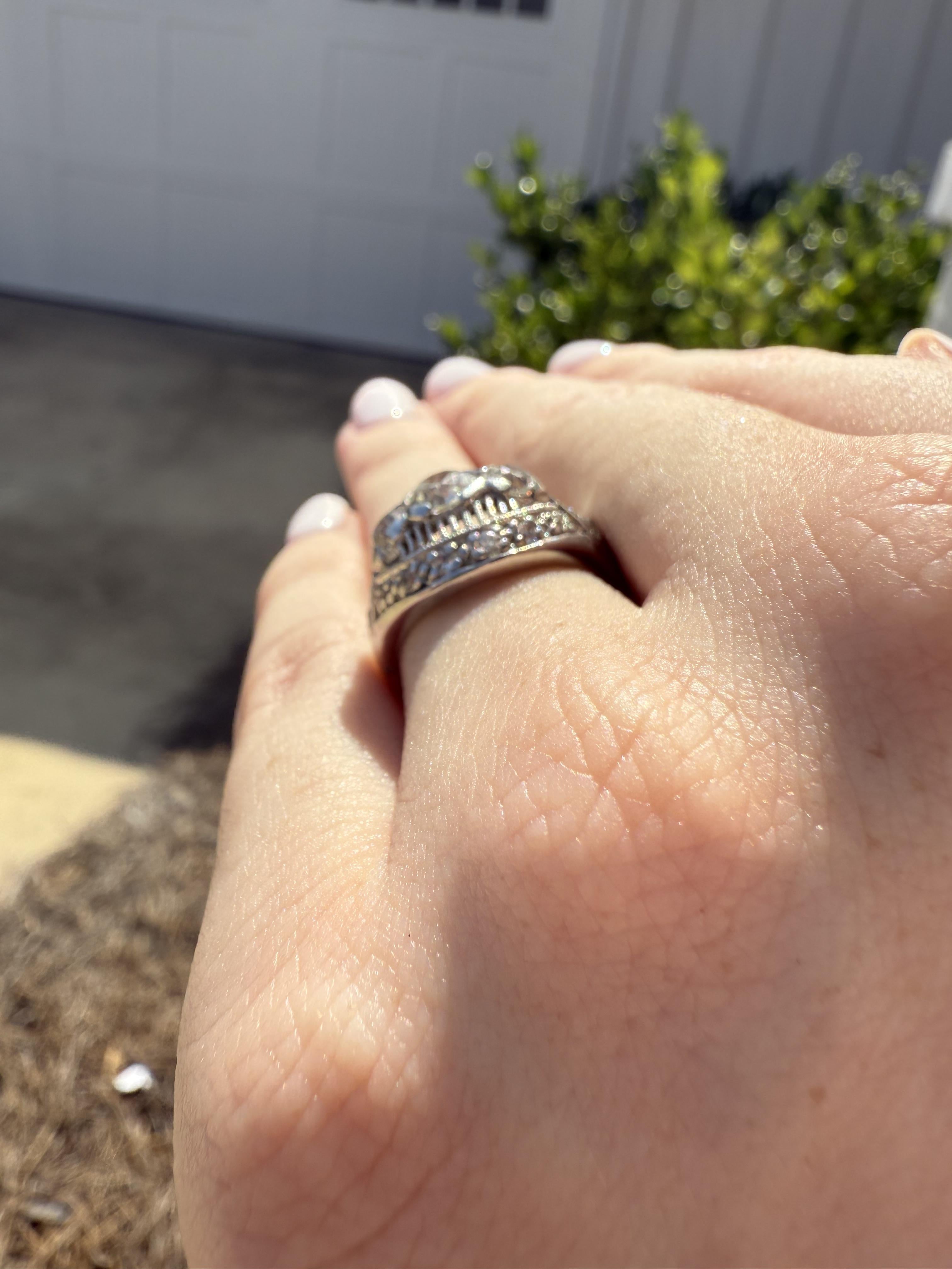 Taglio antico europeo Anello da cocktail in platino con diamante antico taglio europeo da 1,3 CTW in vendita