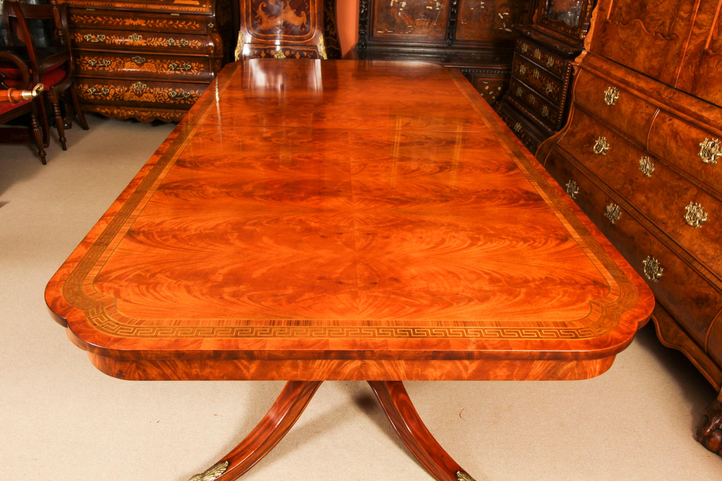 Vintage 13ft Flame Mahogany & Brass Inlaid Twin Pillar Dining Table 20th Century For Sale 8