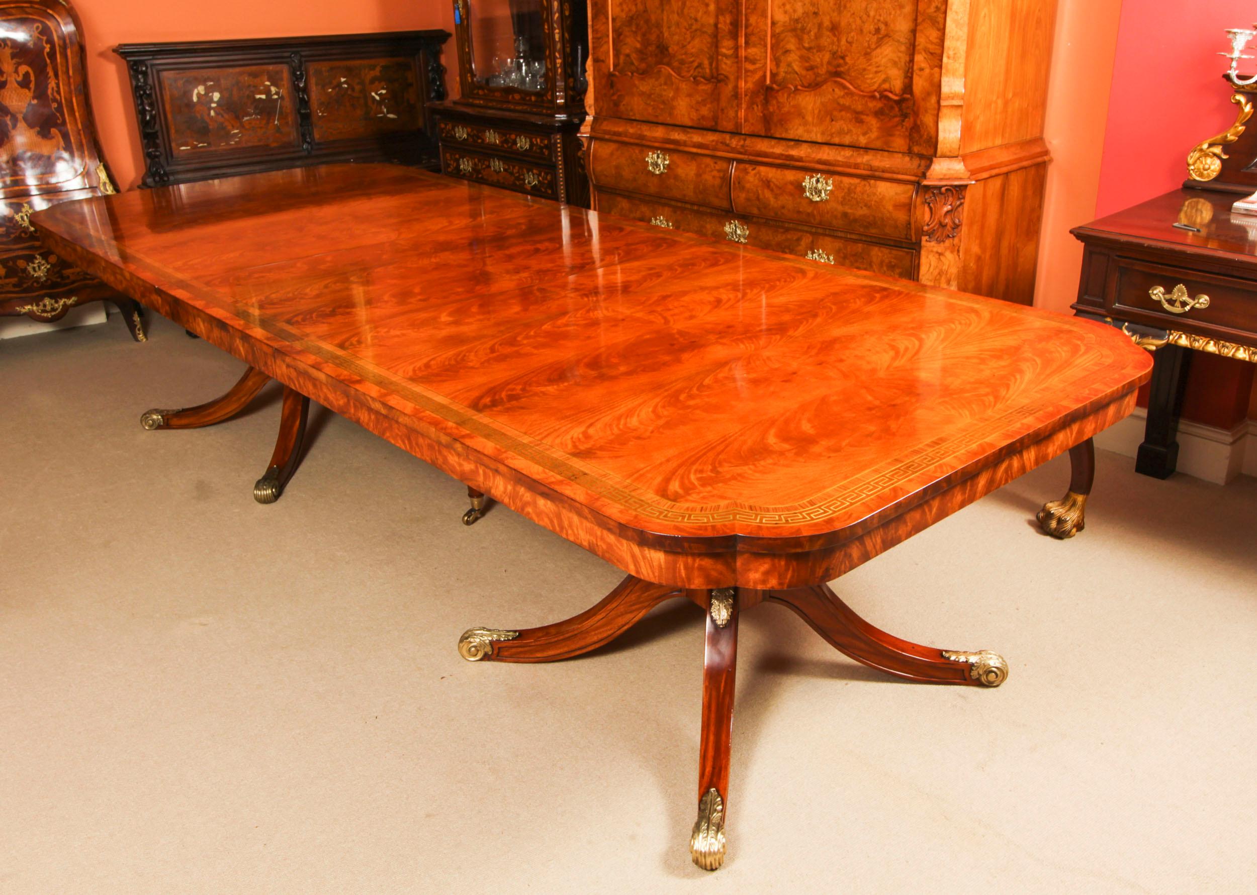 Mid-20th Century Vintage 13ft Flame Mahogany & Brass Inlaid Twin Pillar Dining Table 20th Century For Sale