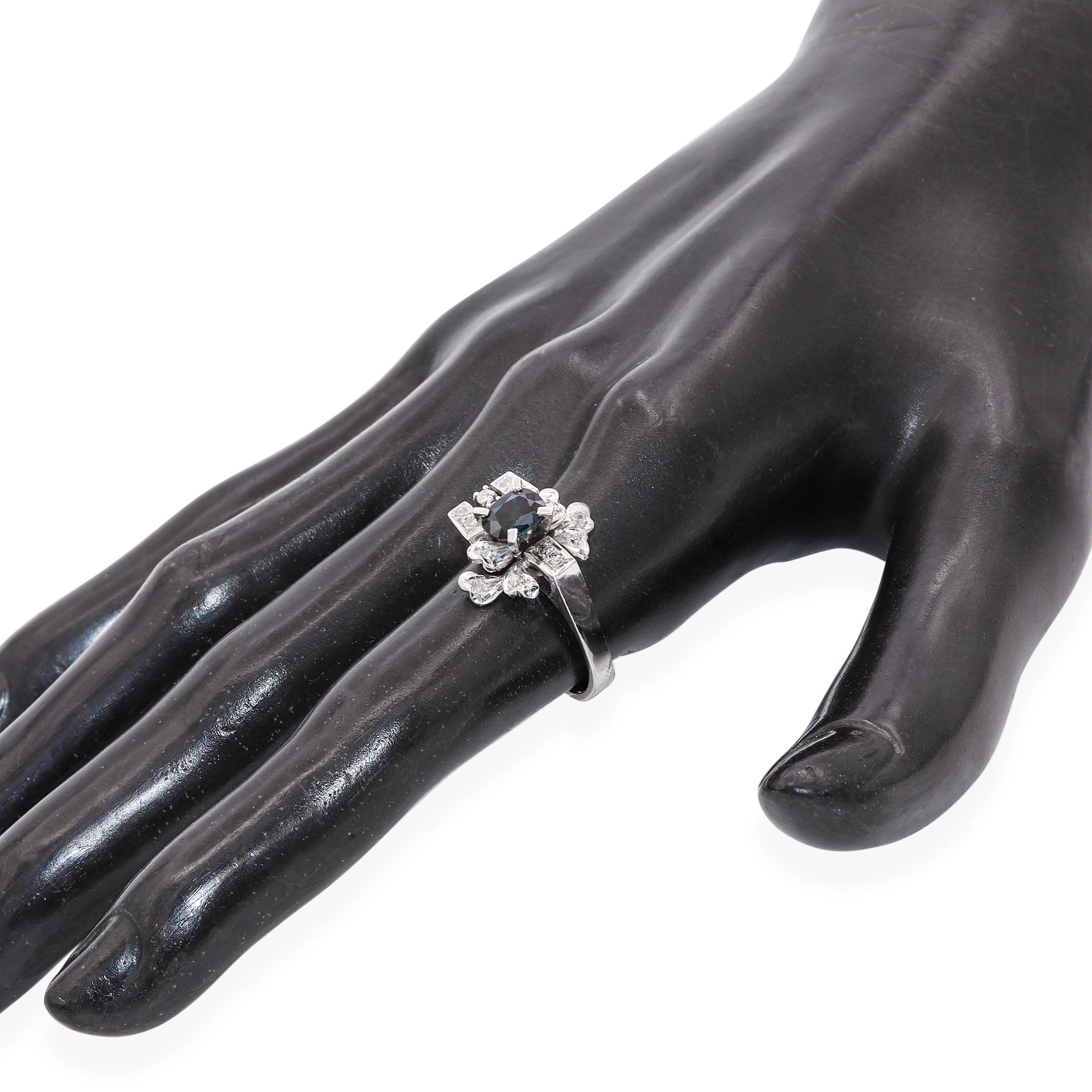 Taille mixte Bague vintage en or blanc 13k avec saphir et diamant en vente