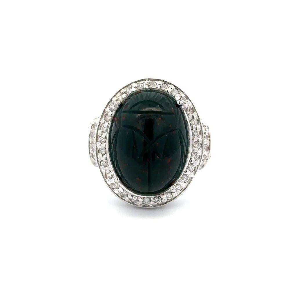 Vintage 14 Carat Carved Oval Bloodstone Scarab and Diamond Gold Statement Ring In Excellent Condition For Sale In Montreal, QC