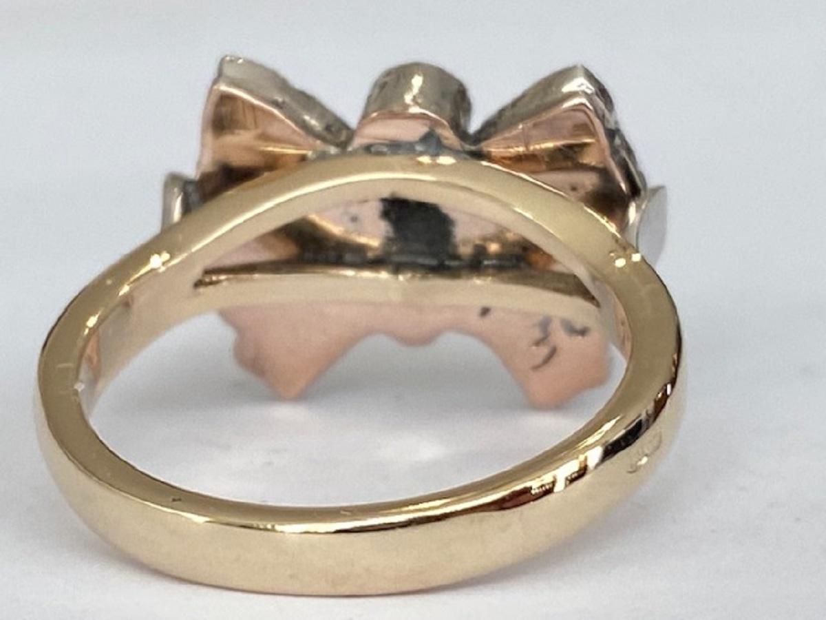 Vintage 14-Carat Yellow Gold & Silver Bow Ring with Rose-Cut Diamonds & Sapphire For Sale 1