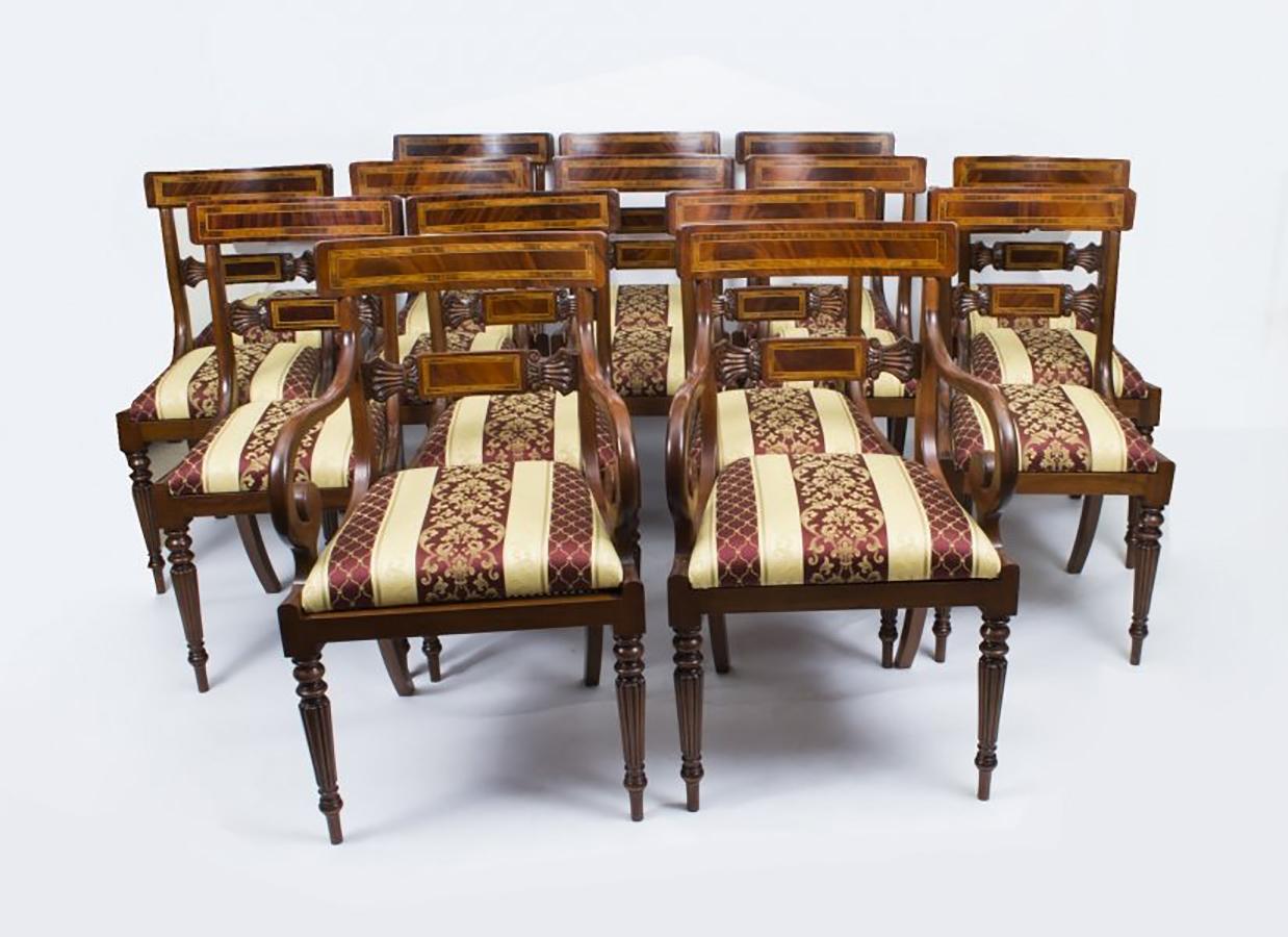 Table de salle à manger vintage de 14 pieds à trois piliers en acajou et 16 chaises 20ème siècle en vente 12