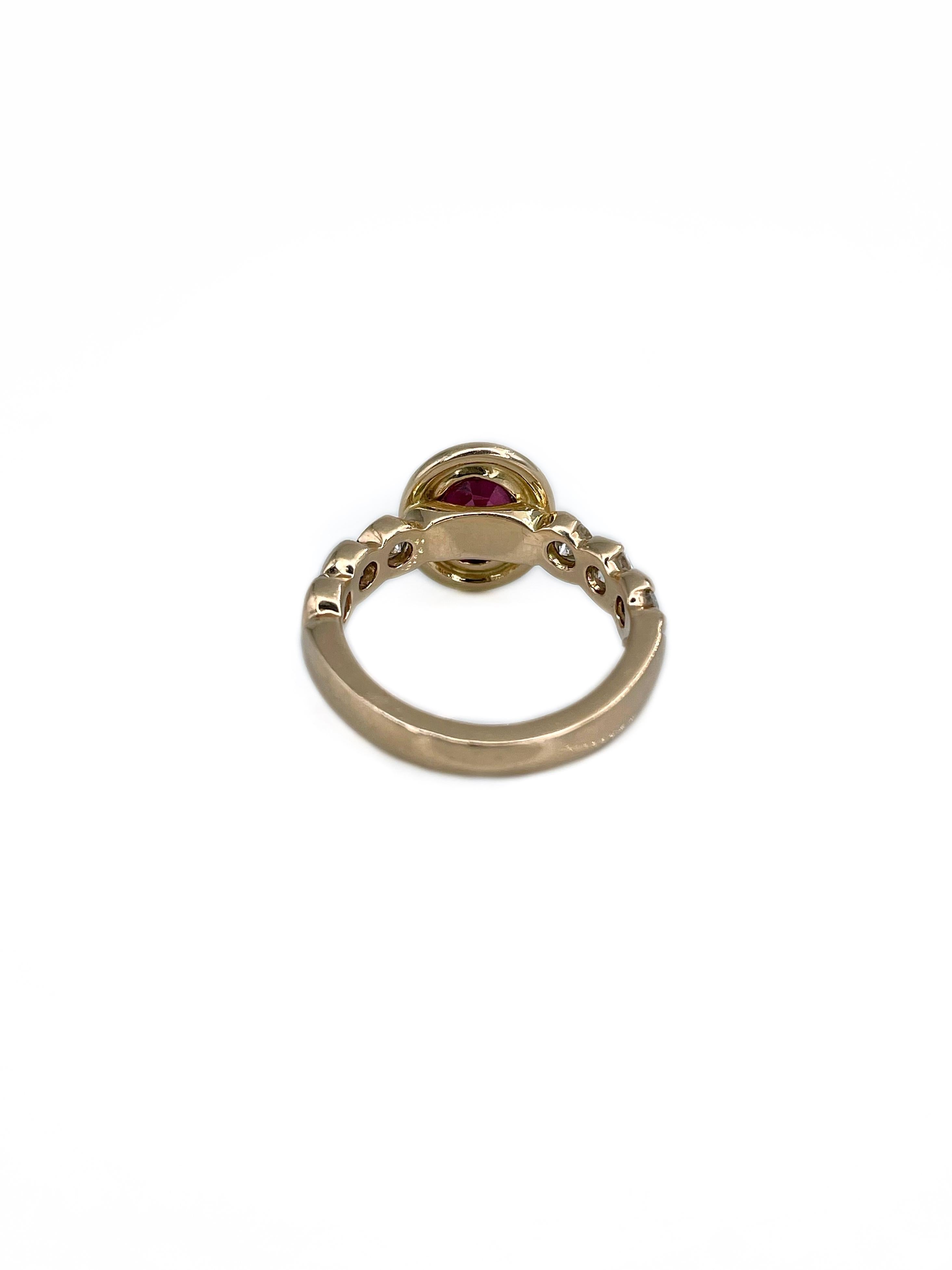 Vintage 14 Karat Gold 1.50 Carat Purplish Red Topaz 0.65 Carat Diamond Ring In Good Condition For Sale In Vilnius, LT